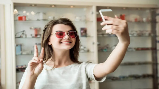 online eyewear shopping benefits vs offline