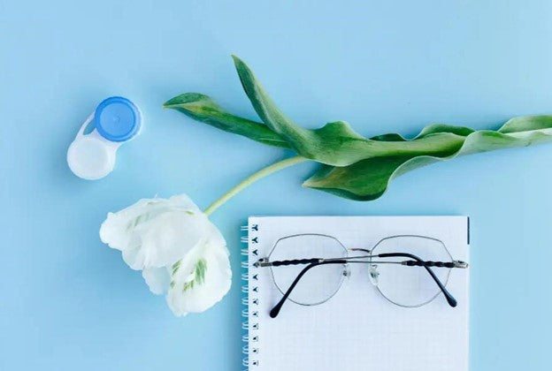 Why contact lenses causes dry eyes and how to fix them.