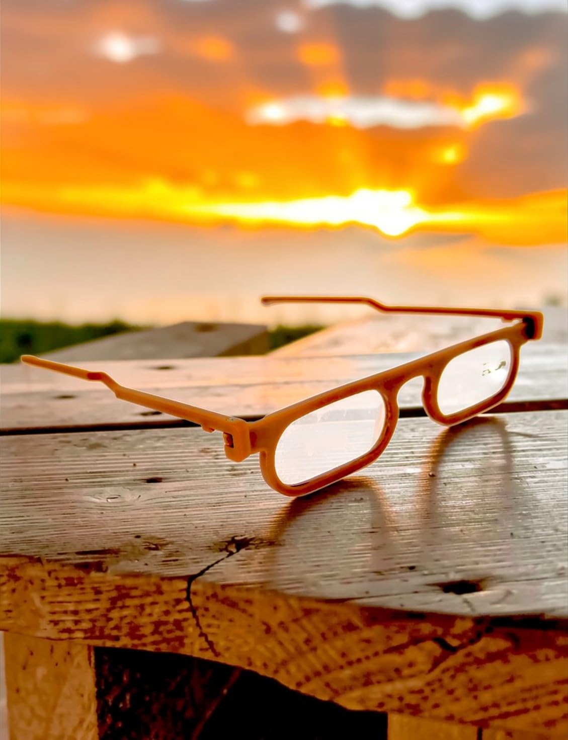 Esperto Move On thin blue cut reading glasses Brown, lifestyle