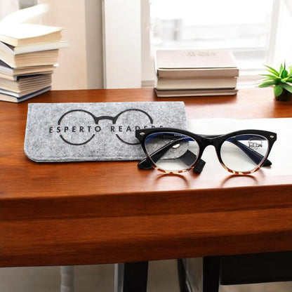 Esperto Catty Black reading glasses, view 3